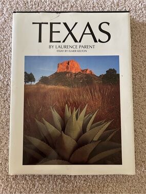 TEXAS COFFEE TABLE BOOK, APPROX 13.5 x 10